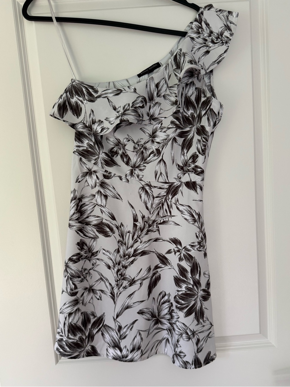 Banana Republic White One-Shoulder Floral Dress